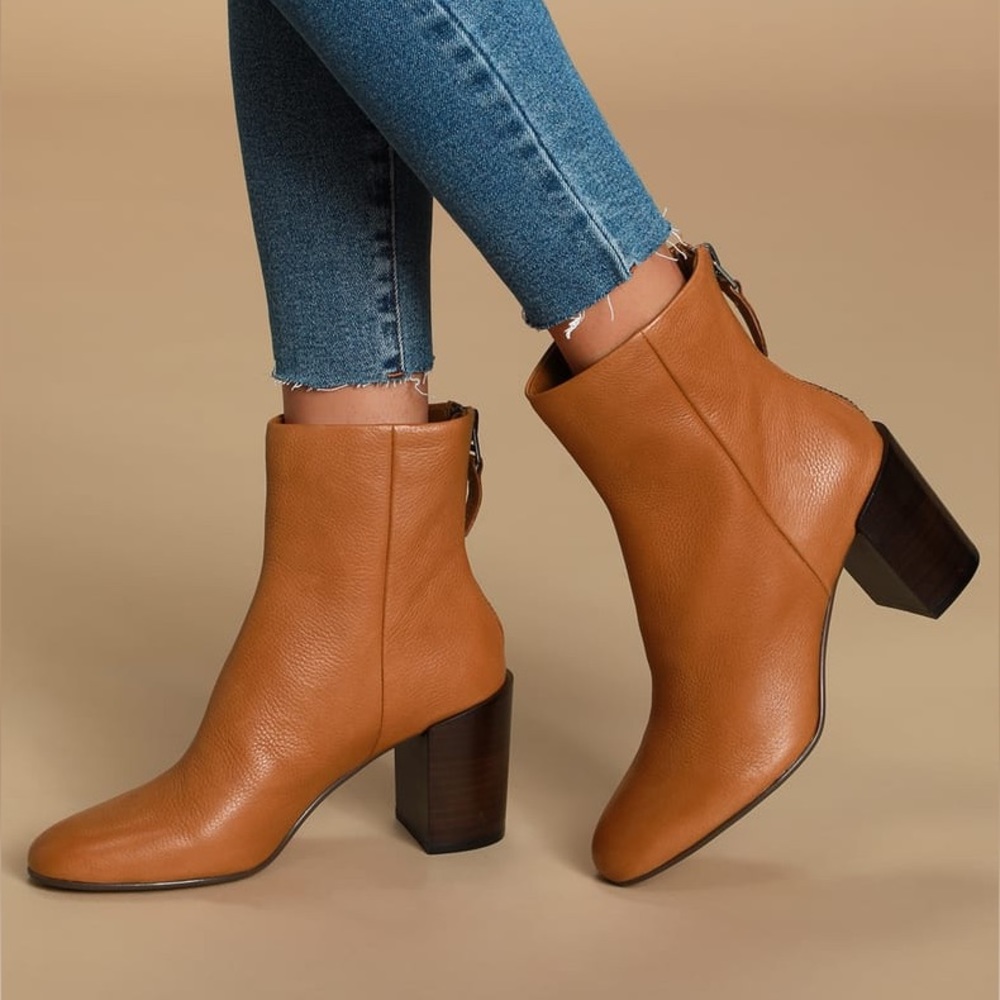 Dolce Vita Cyan Leather Ankle Booties